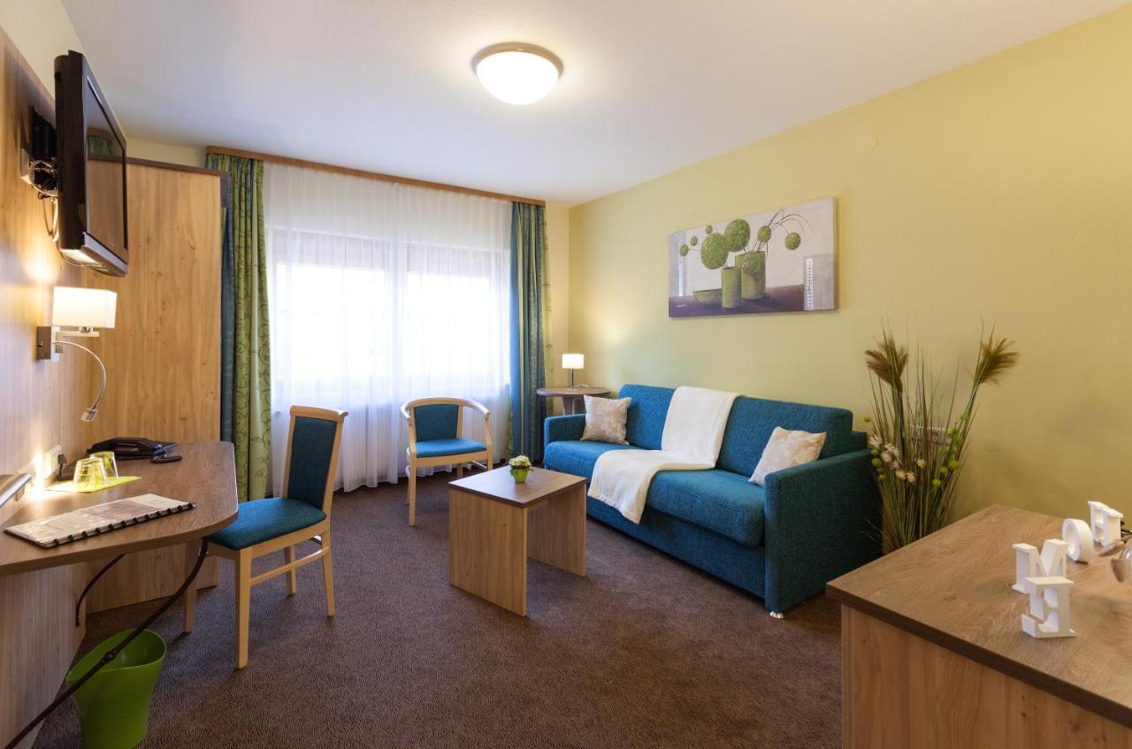 Landhotel Traube Seewald Exterior photo